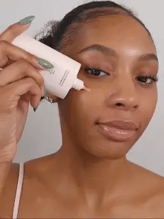 How to apply hydrating foundation